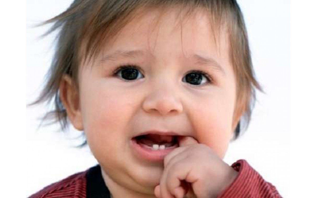 Biểu hiện sốt mọc răng ở trẻ em